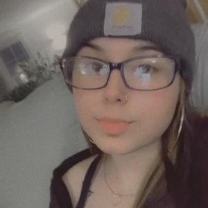 Meet your Posher, Adriana